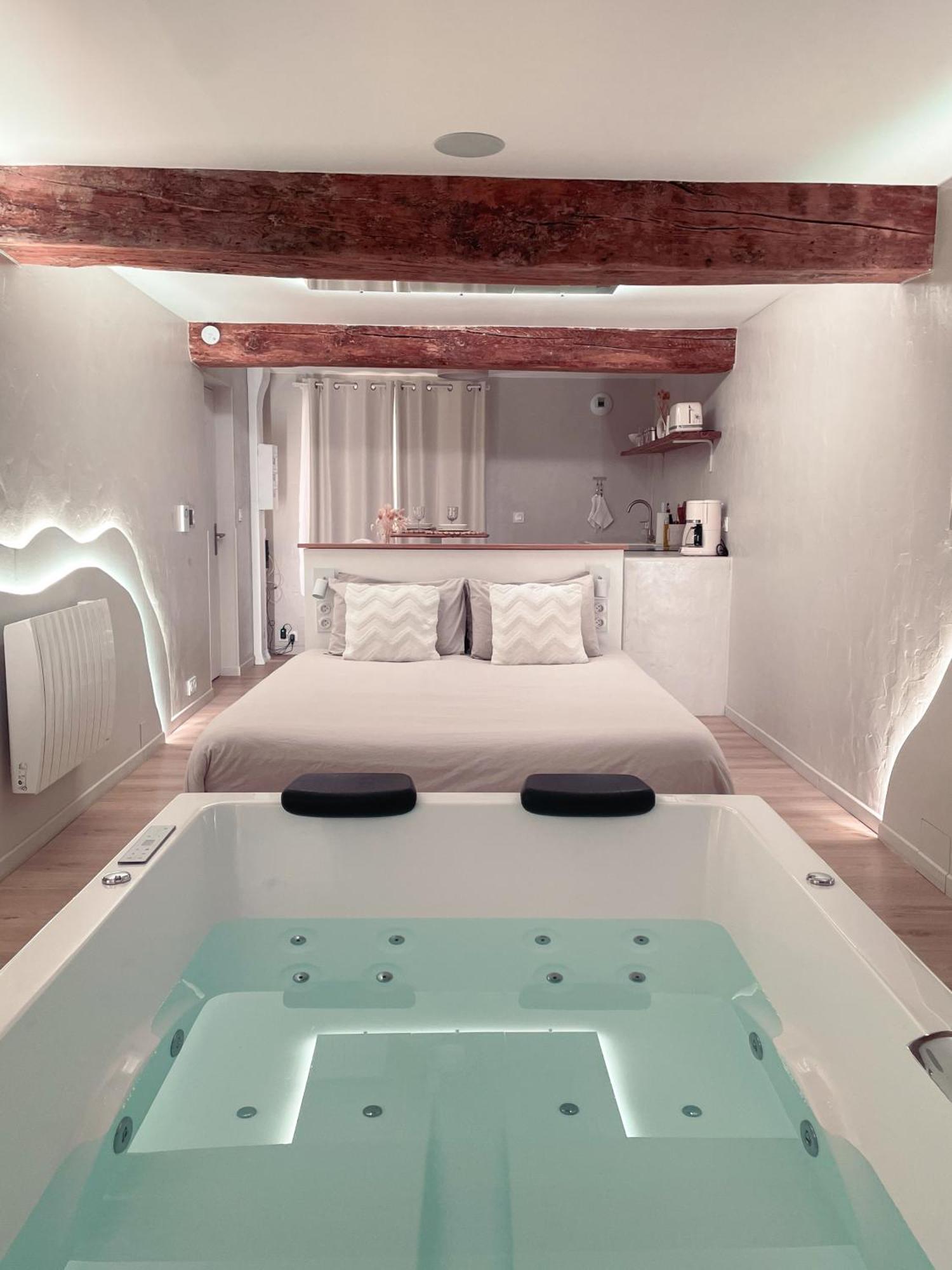 A La Folie - Loft & Spa Montrevault Eksteriør billede